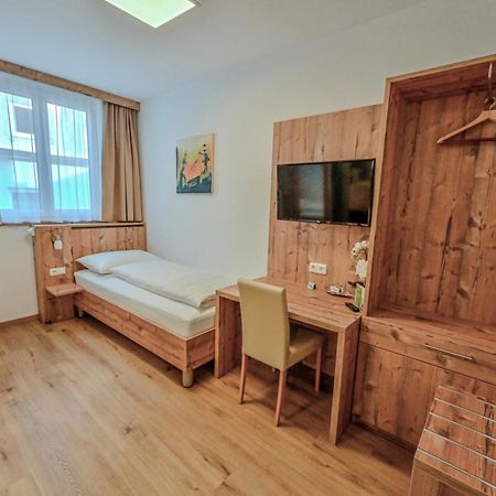 Hotel "City Rooms Wels" Bagian luar foto