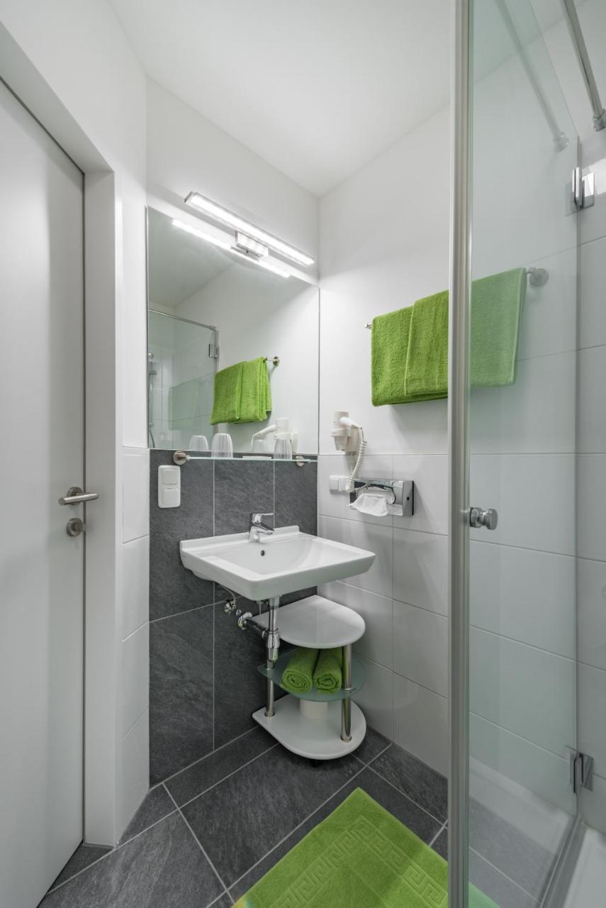 Hotel "City Rooms Wels" Bagian luar foto