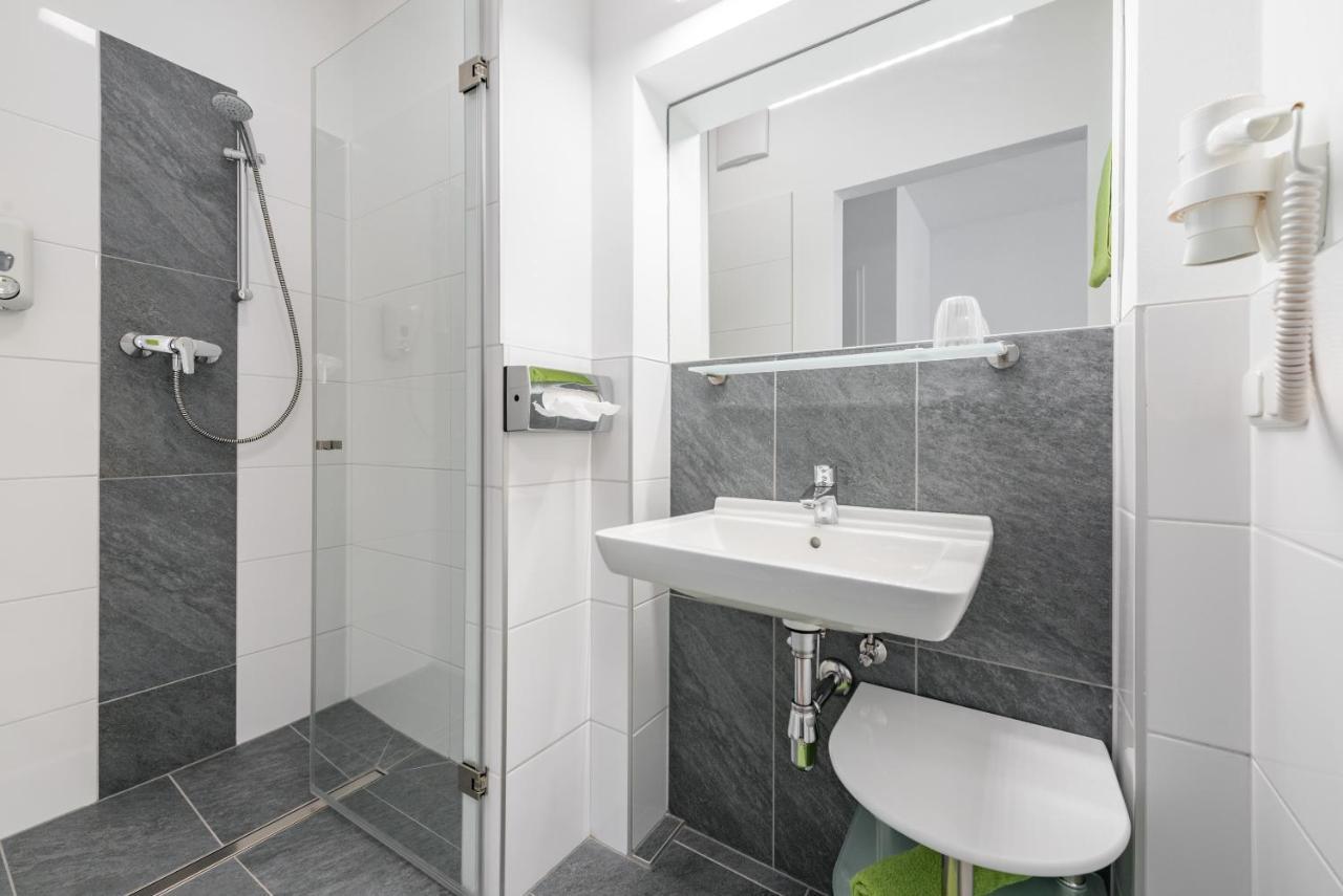 Hotel "City Rooms Wels" Bagian luar foto